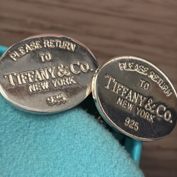 Cufflinks + Keyring - Picture 5 of 10